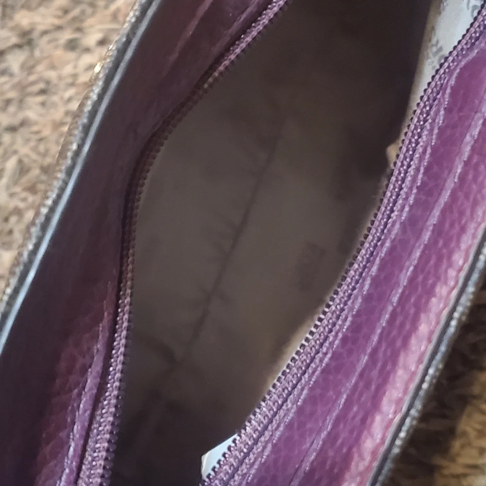 Purse - Picture 3 of 3